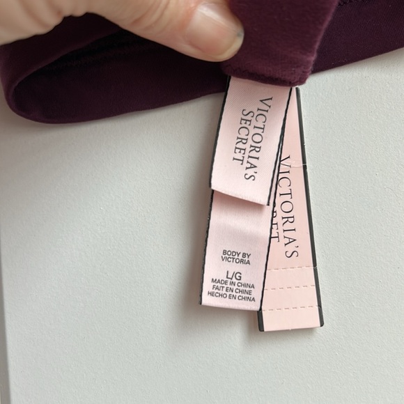 Victoria’s Secret Lace Bralette - plum Purple size large NWT - Picture 7 of 7